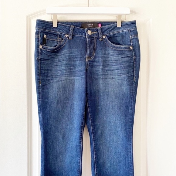 TORRID Skinny Jeans Size 12S - Picture 2 of 6
